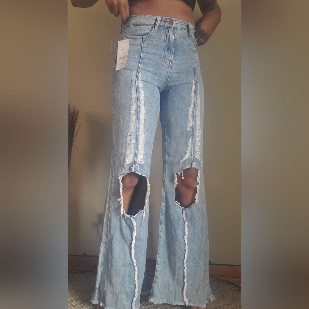 AKIRA Light Blue Jeans; Distressed Flare! Size 3